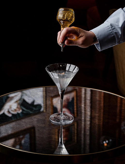 A surprising cocktail served for Father’s Day at Dans le Noir ? restaurant