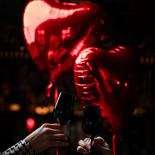 Couple celebrating Valentine’s Day at Dans le Noir ? restaurant